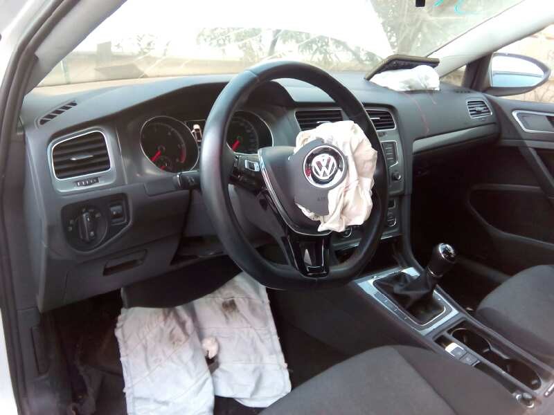 volkswagen golf vii lim. (5g1) del año 2014