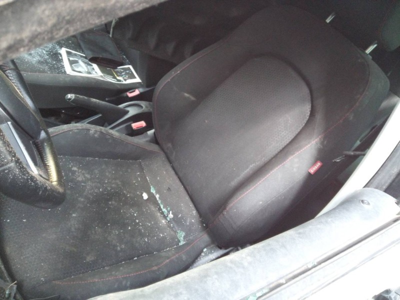 seat ibiza (6j5) del año 2012