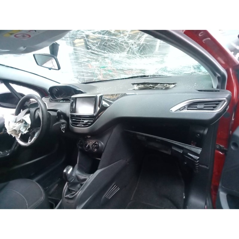 peugeot 208 del año 2016