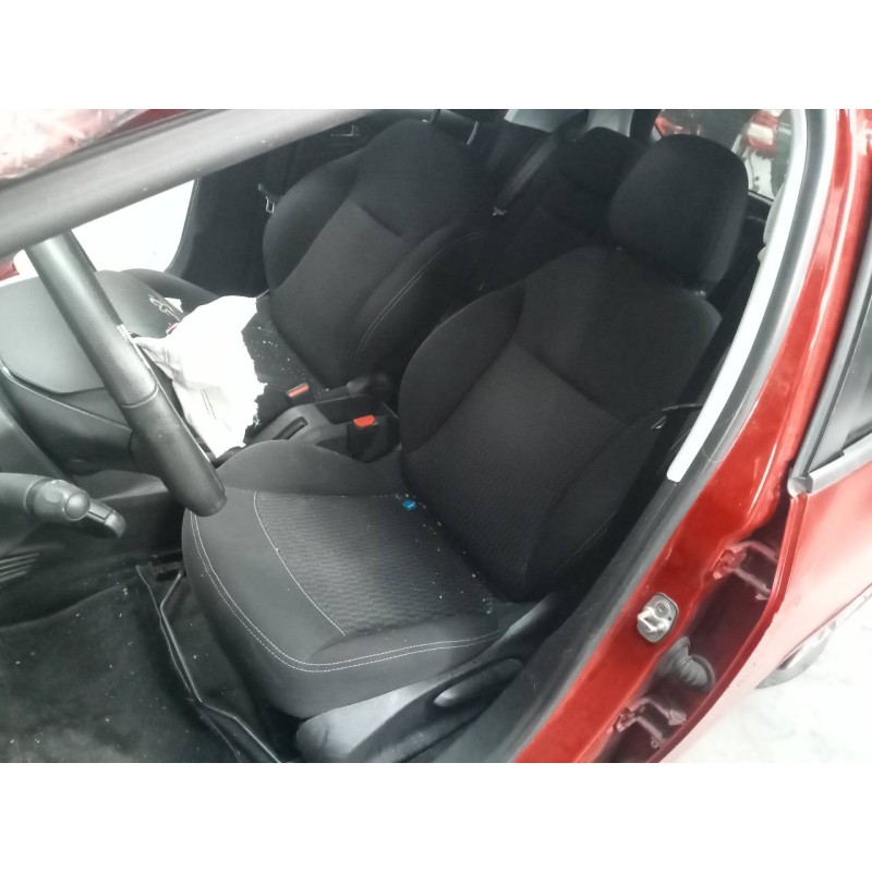 peugeot 208 del año 2016