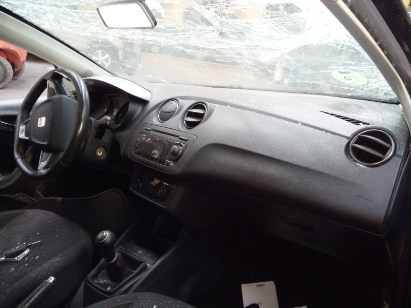 seat ibiza (6j5) del año 2012