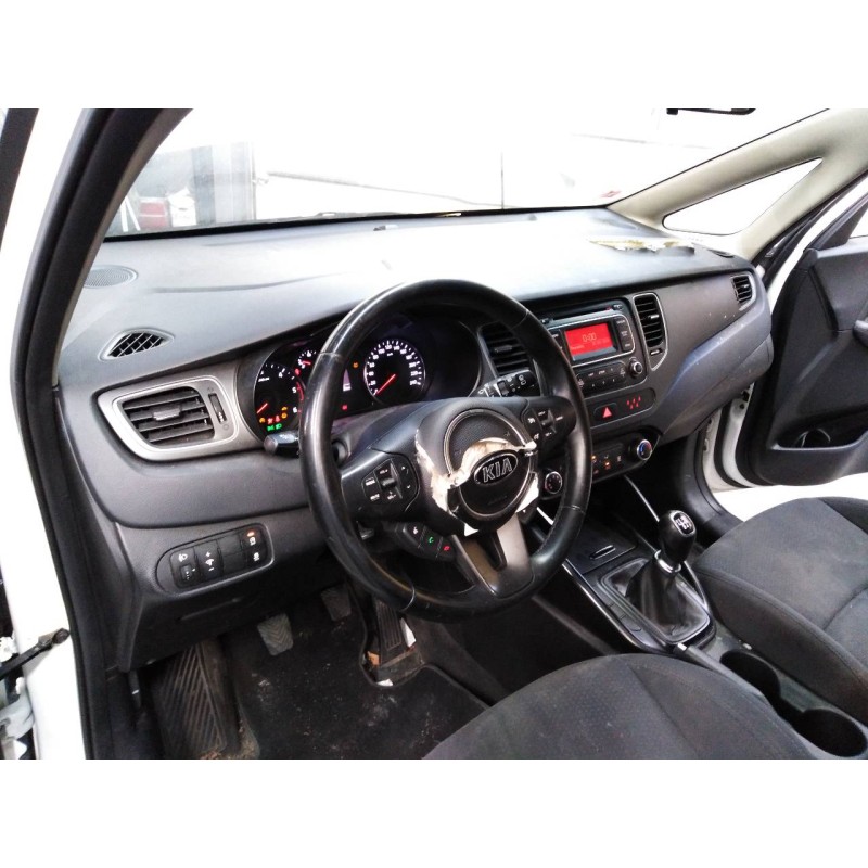 kia carens ( ) del año 2016