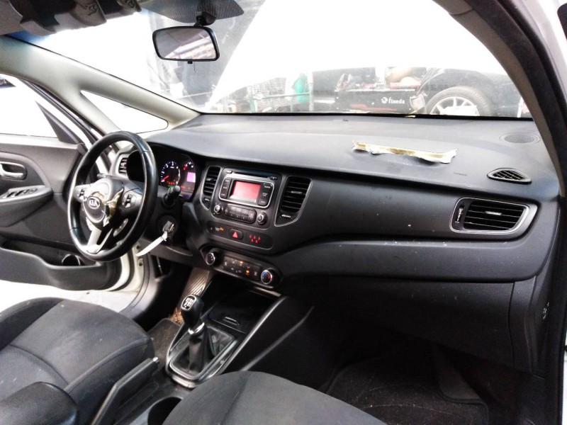 kia carens ( ) del año 2016