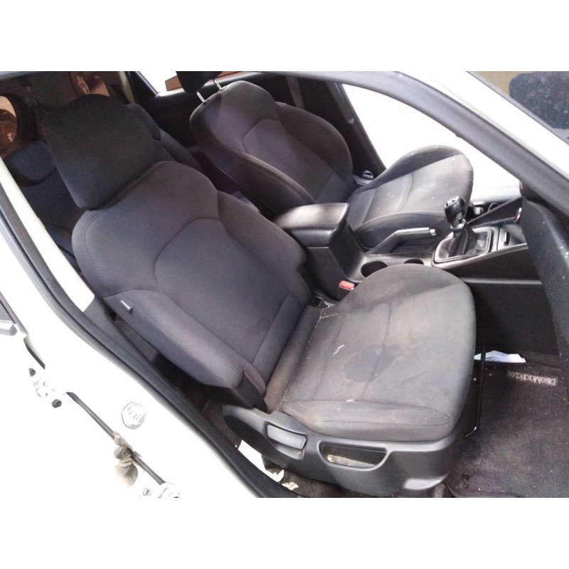 kia carens ( ) del año 2016