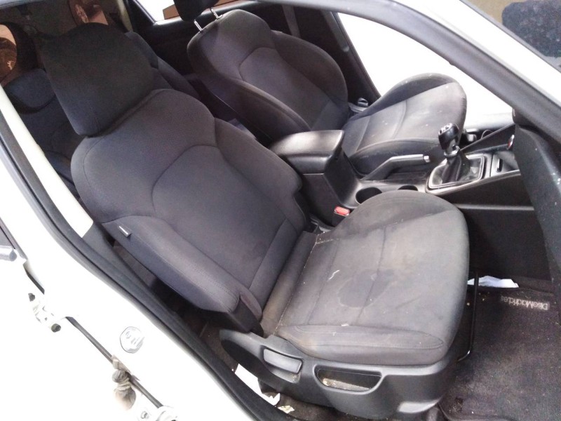 kia carens ( ) del año 2016