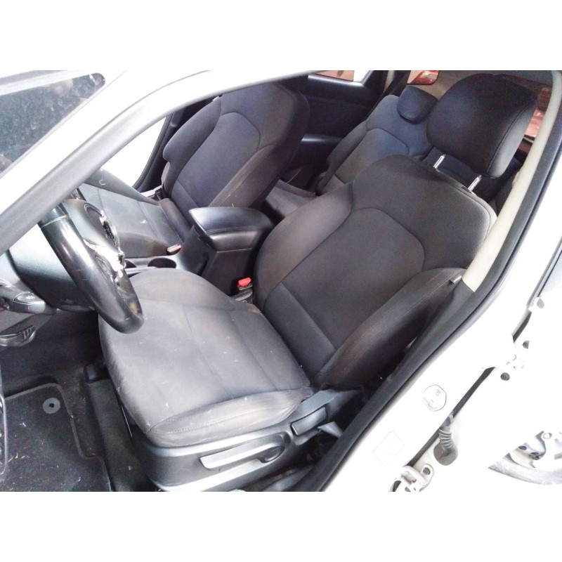 kia carens ( ) del año 2016