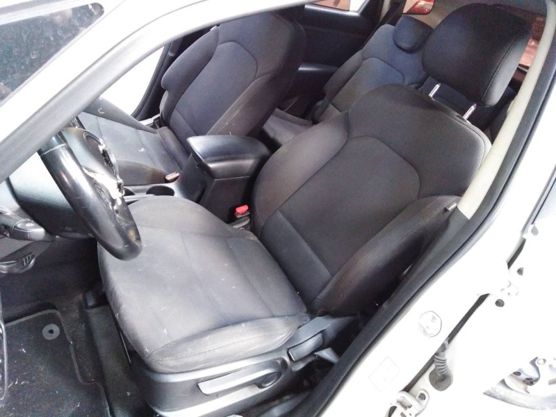 kia carens ( ) del año 2016