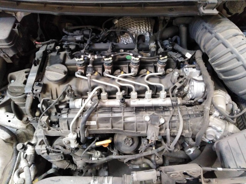 kia carens ( ) del año 2016