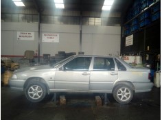 volvo s70 berlina del año 2000