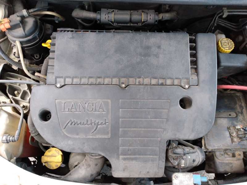 lancia ypsilon (101) del año 2004