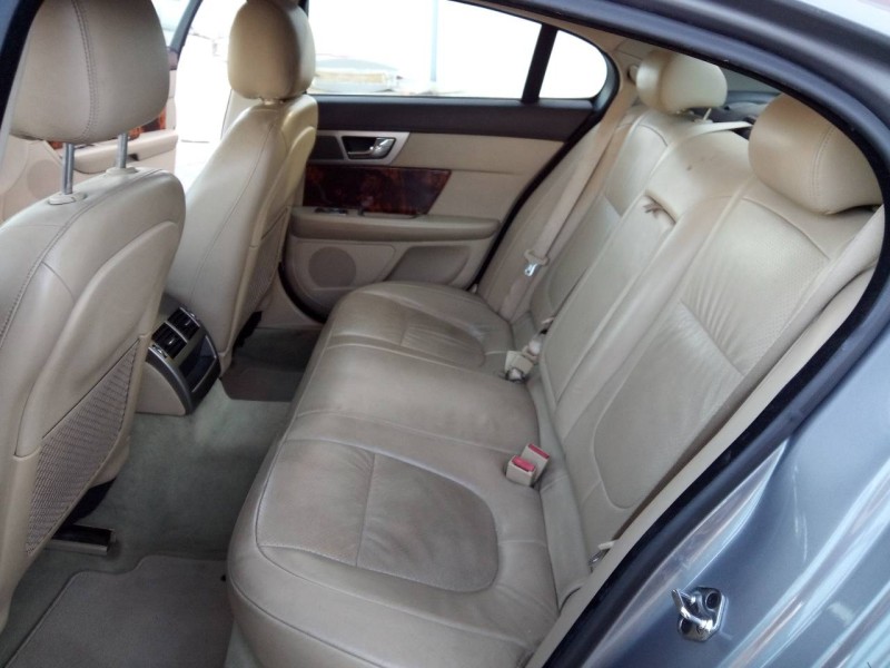 jaguar xf del año 2009