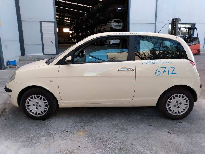 lancia ypsilon (101) del año 2004