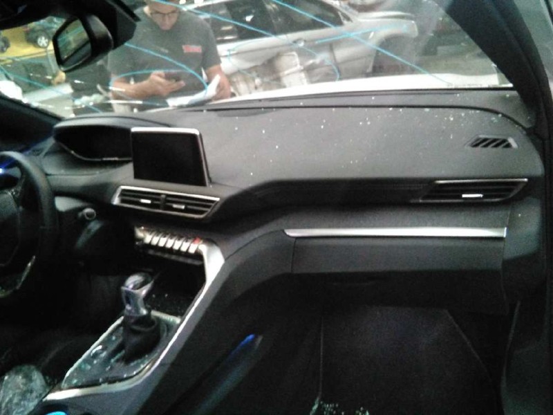 peugeot 3008 del año 2018