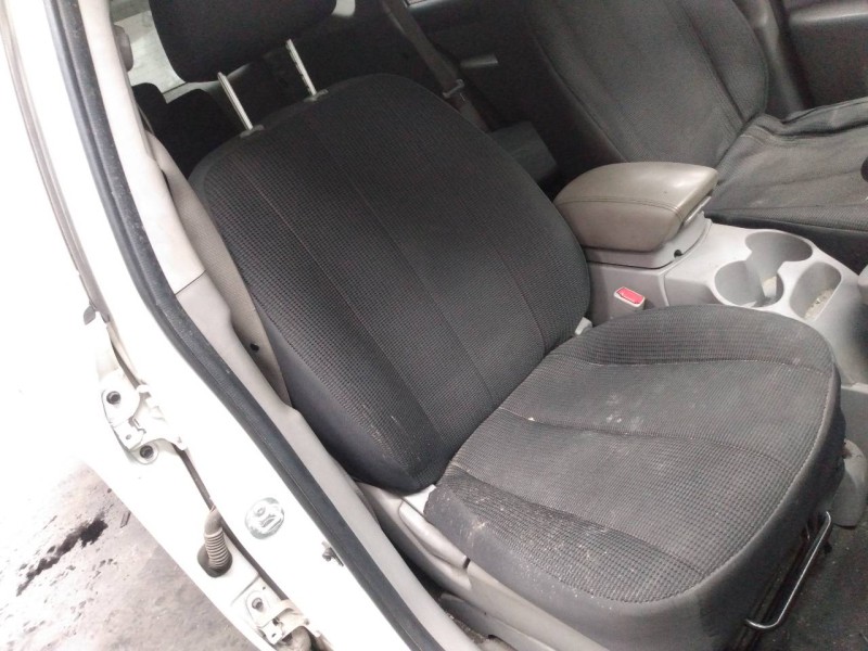 kia carens (un) del año 2011