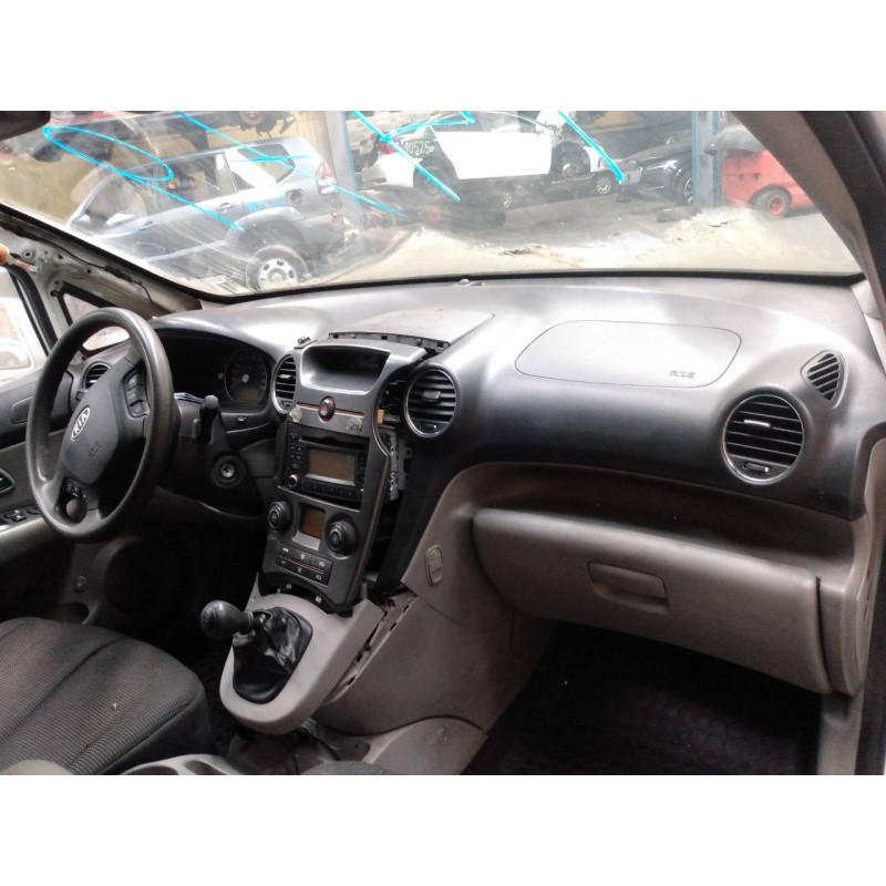 kia carens (un) del año 2011