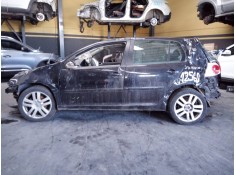 VOLKSWAGEN GOLF V BERLINA (1K1)