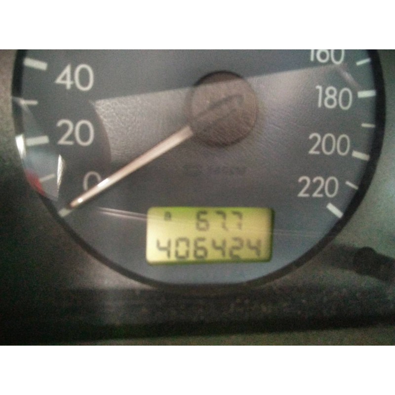 citroën xsara berlina del año 2002