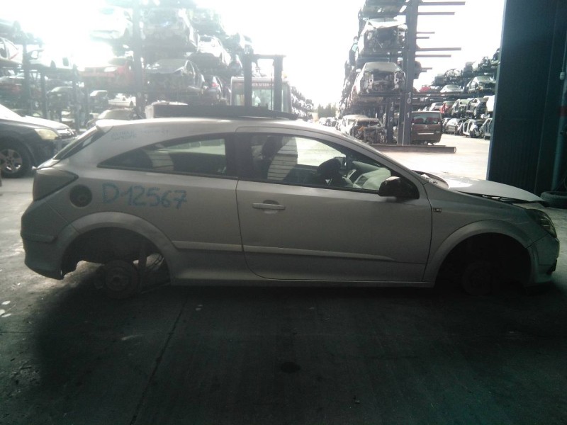 opel astra h berlina del año 2006