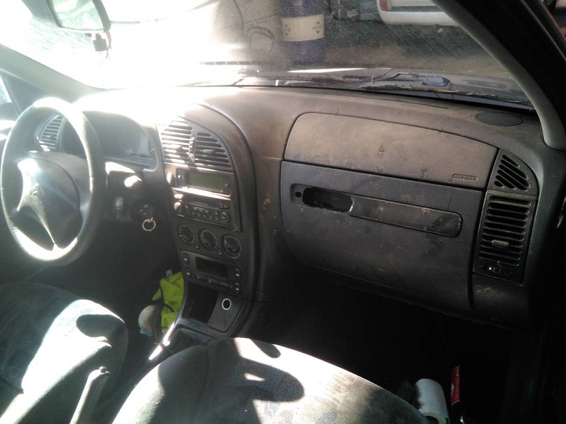 citroën xsara berlina del año 2002