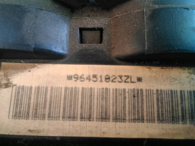 citroën xsara berlina del año 2002