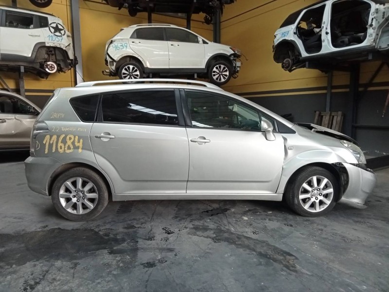 toyota corolla verso (r1) del año 2006