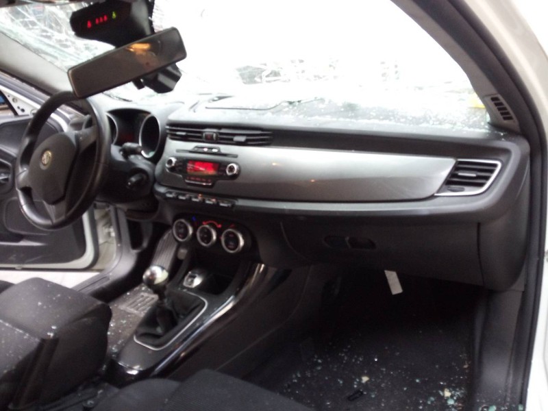 alfa romeo giulietta (191) del año 2013