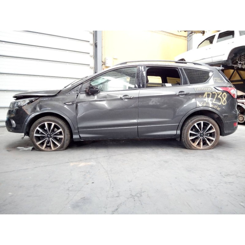 ford kuga (cbs) del año 2017