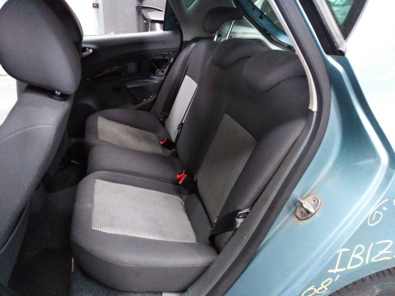 seat ibiza (6j5) del año 2008