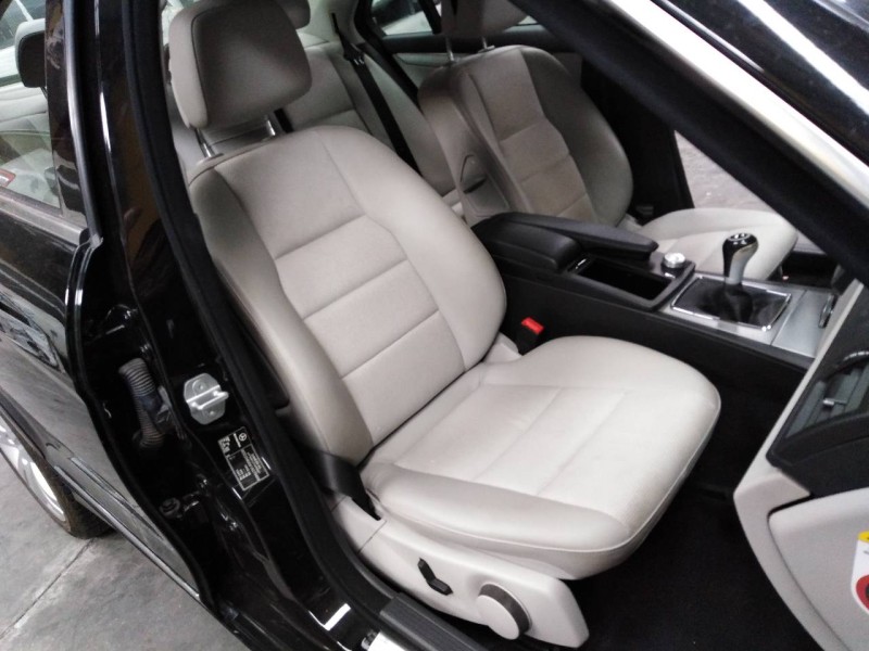 mercedes-benz clase c (w204) berlina del año 2009