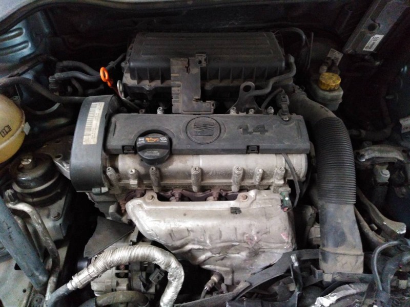 seat ibiza (6j5) del año 2008