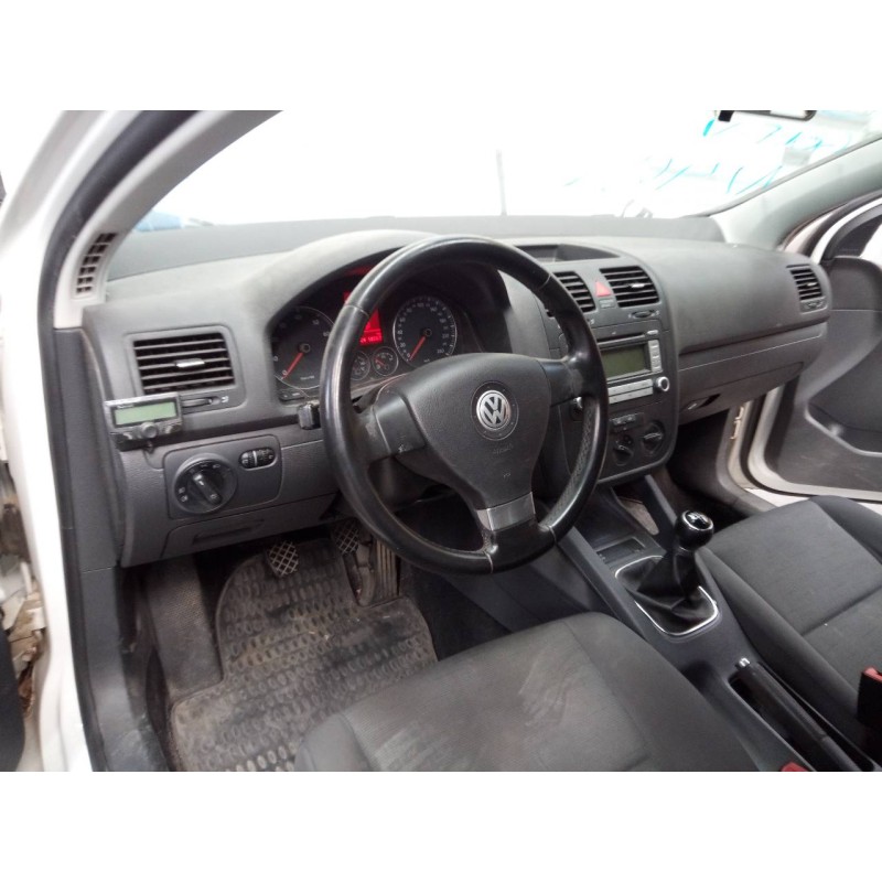 volkswagen golf v berlina (1k1) del año 2009