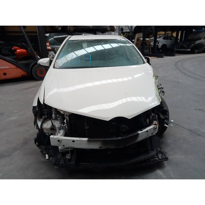 toyota auris del año 2016