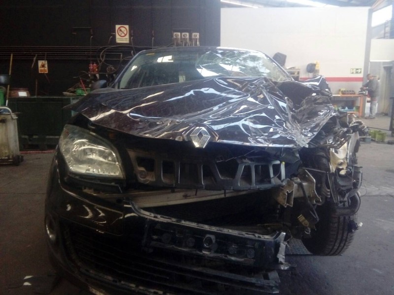 renault megane iii berlina 5 p del año 2012