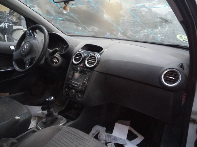 opel corsa d del año 2014