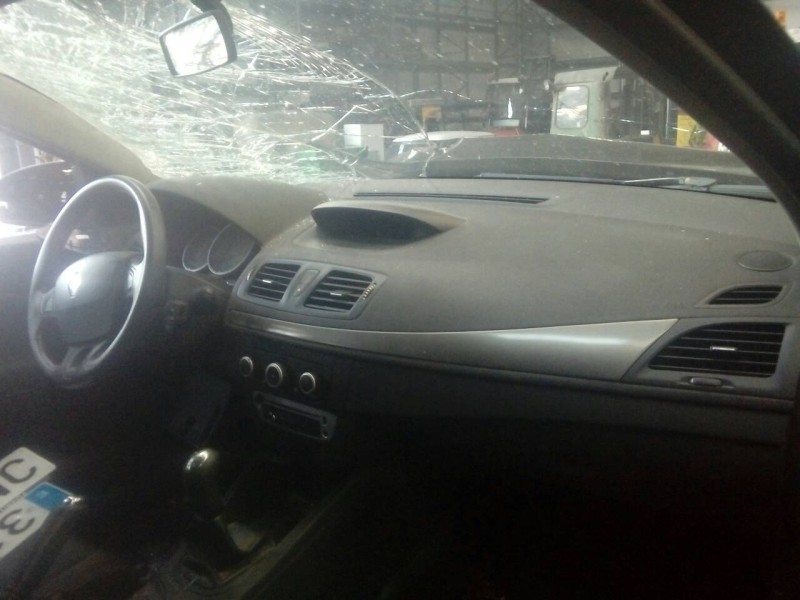 renault megane iii berlina 5 p del año 2012