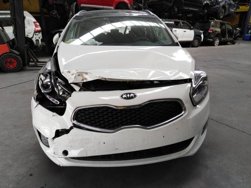 kia carens ( ) del año 2014