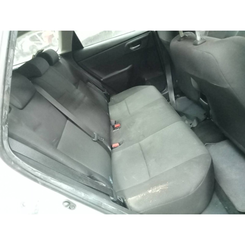 toyota auris del año 2016