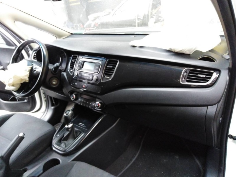 kia carens ( ) del año 2014