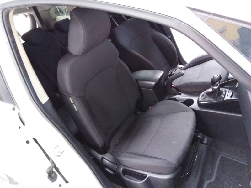 kia carens ( ) del año 2014