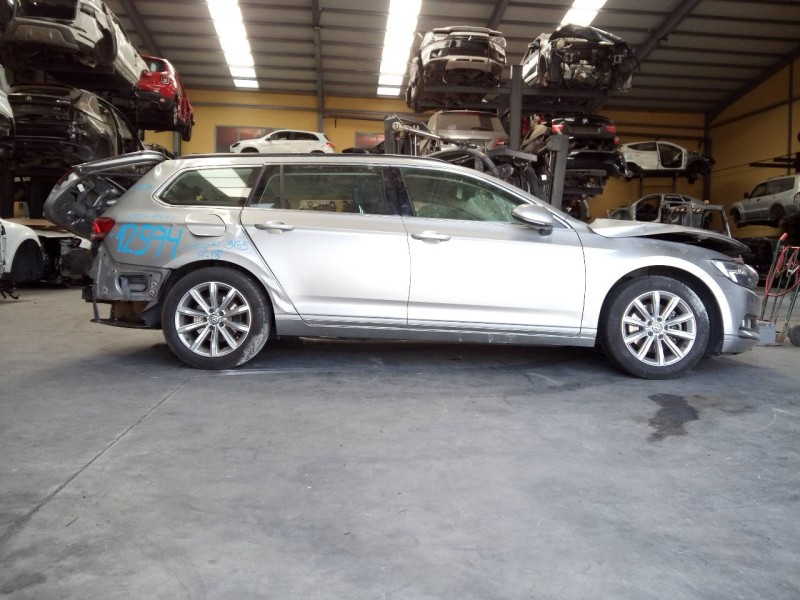 volkswagen passat variant (3g5) del año 2015