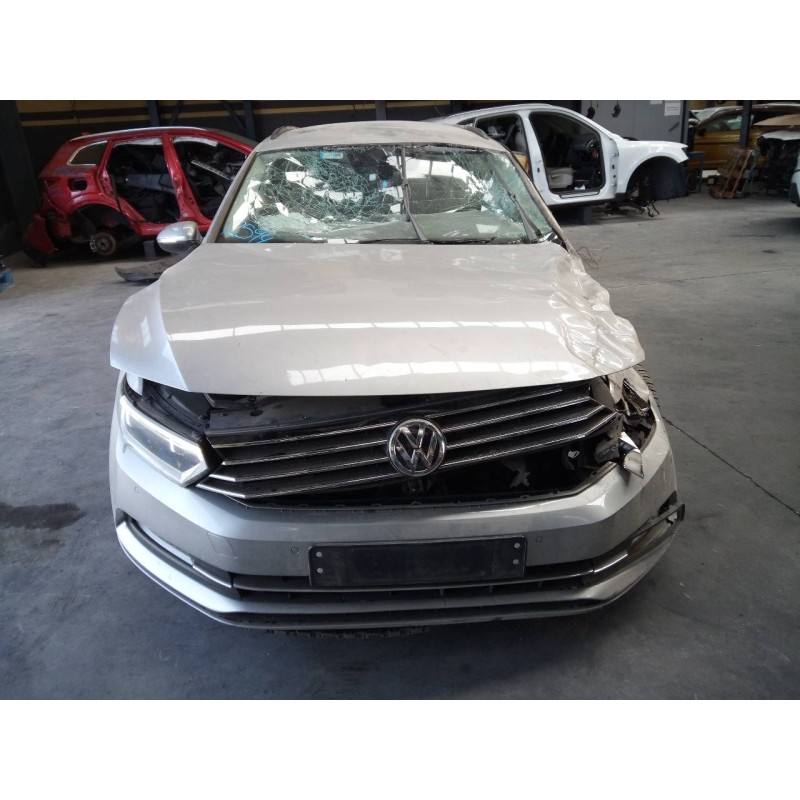 volkswagen passat variant (3g5) del año 2015