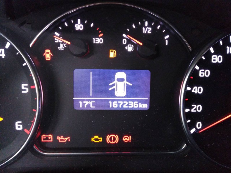 kia carens ( ) del año 2014