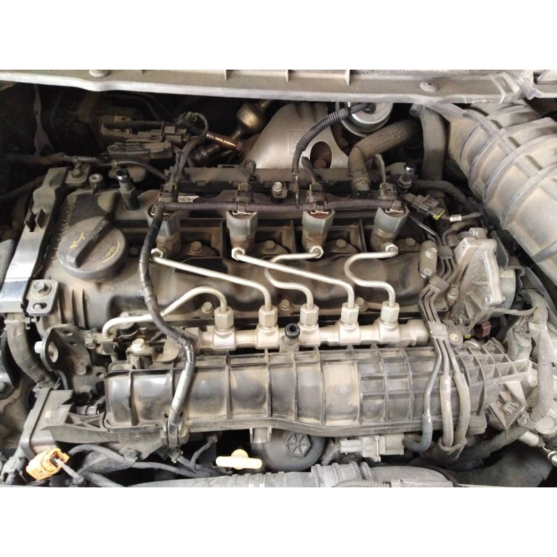 kia carens ( ) del año 2014