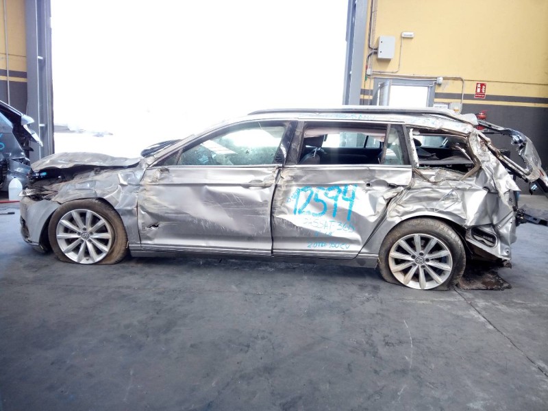 volkswagen passat variant (3g5) del año 2015