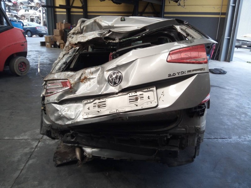 volkswagen passat variant (3g5) del año 2015