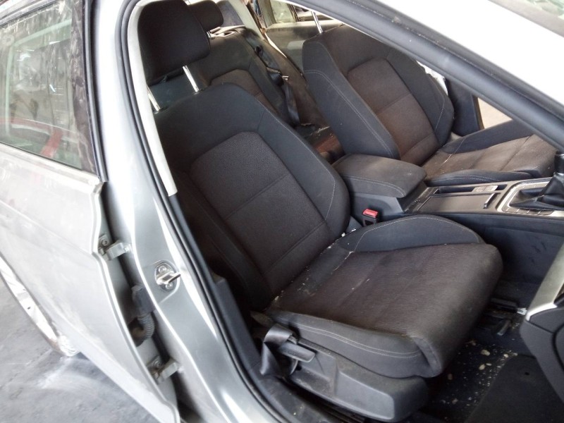 volkswagen passat variant (3g5) del año 2015