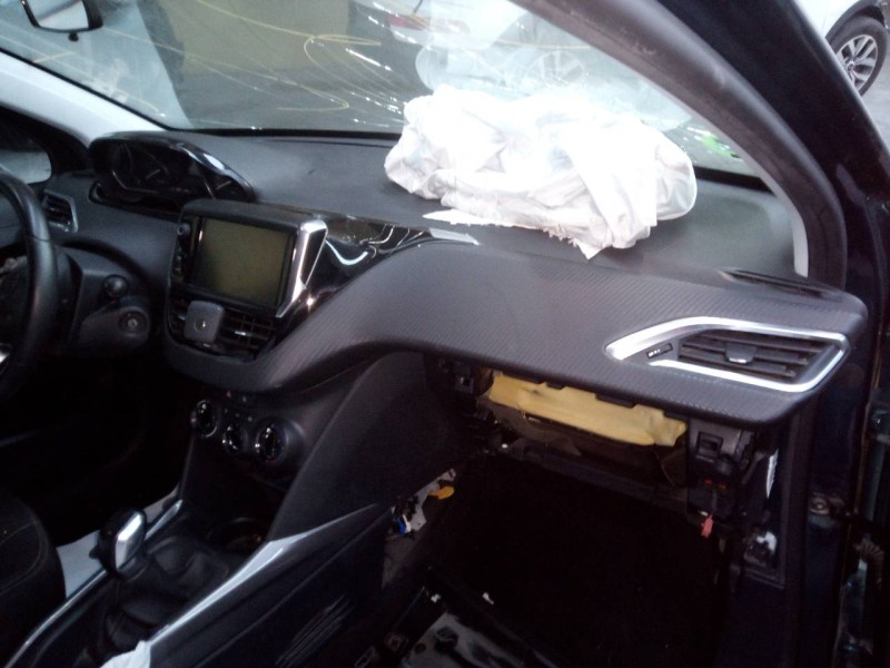 peugeot 2008 (--.2013) del año 2017