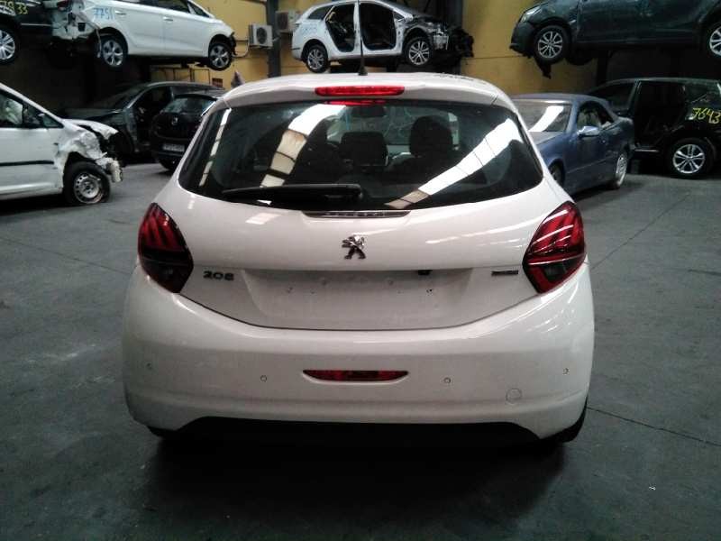 peugeot 208 del año 2016