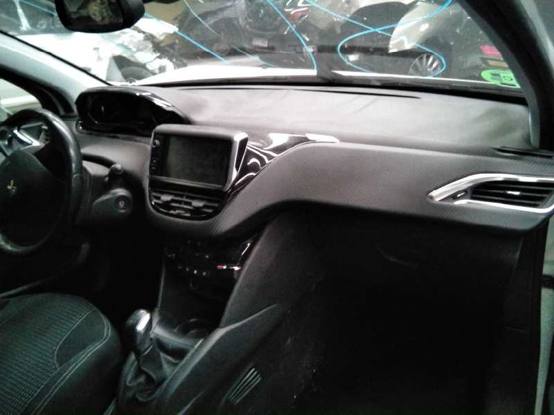 peugeot 208 del año 2016