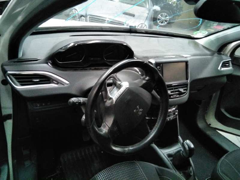 peugeot 208 del año 2016